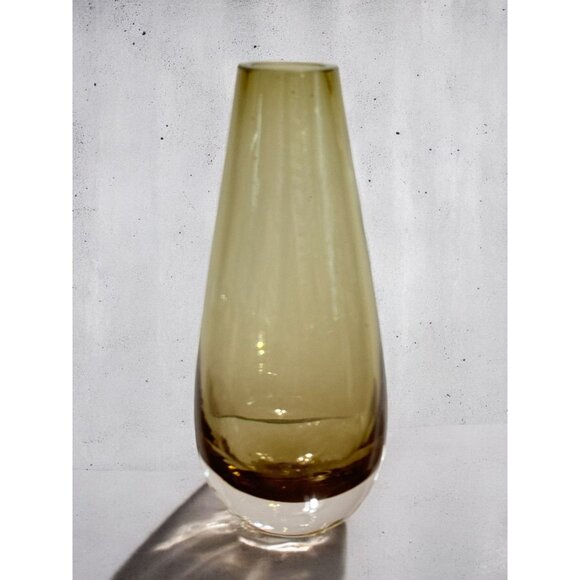 Mid-Century Modern Smoke Glass Vase - Picture 4 of 12